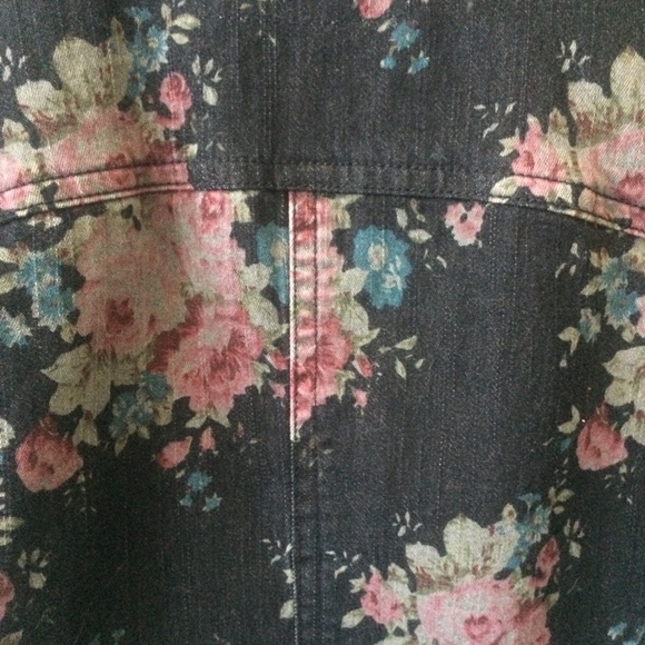 Free People Floral Denim Jacket - Picture 5 of 8